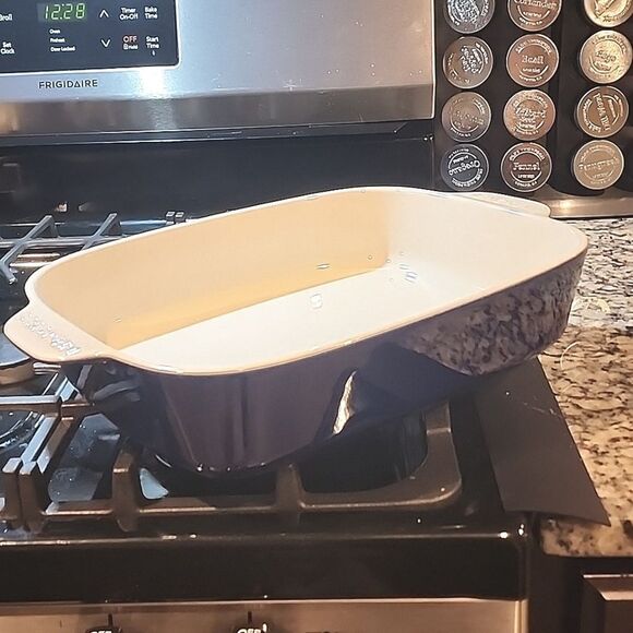 Zwilling Henckels Staub Porcelain-Enameled Ceramic Baking Dish - Picture 5 of 8